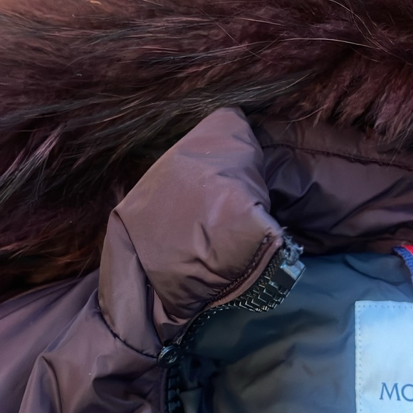 Moncler like new worn once burgundy asiatic raccoon fur collar jacket size 1 - Picture 5 of 16